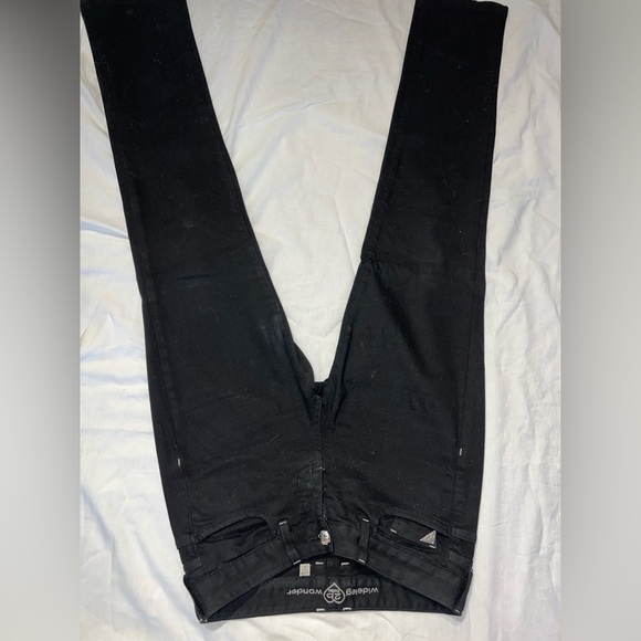 7 Jeans, for $150, blue and black, brands: Guess and bebe, size 27, straight cut - Picture 9 of 15